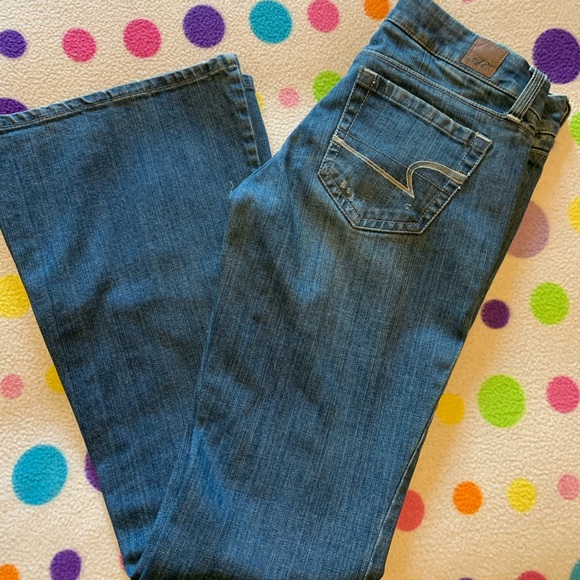 American Eagle Outfitters Denim - American Eagle Real Flare Jeans Size 2s